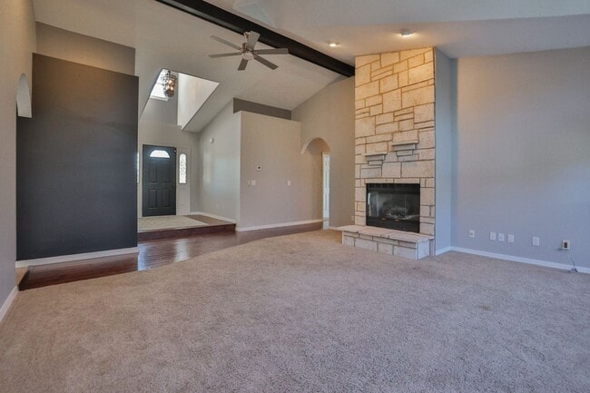 Building Photo - 3 Bedroom, 2 Bath House in Edwardsville