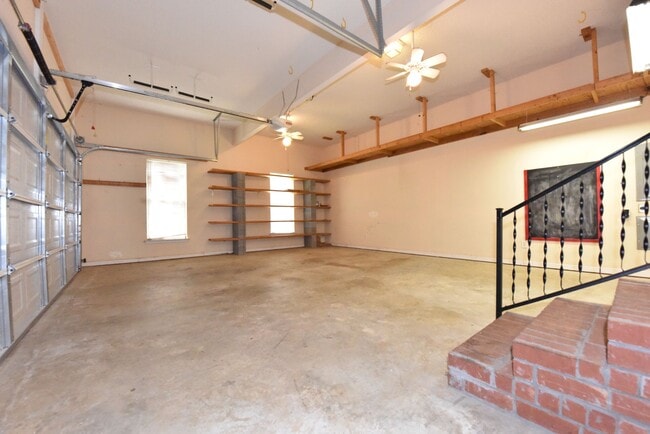 Building Photo - 1754 Post Oak Ct