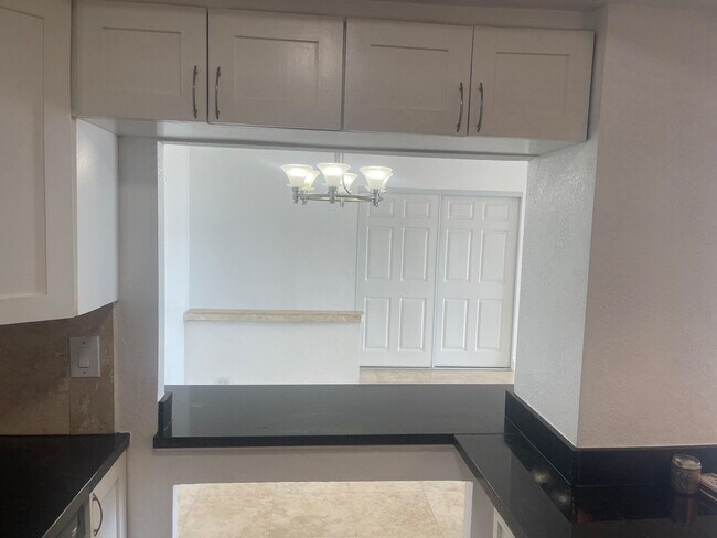 Building Photo - 2451 Brickell Ave