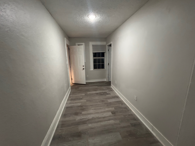 Building Photo - 3524 Boulevard St