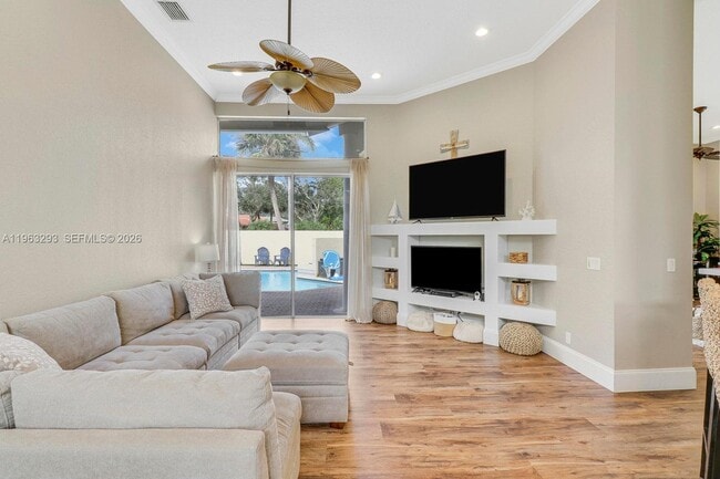 Building Photo - 6995 Cypress Cove Cir