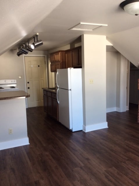 Building Photo - Germania