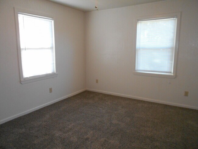 Building Photo - 3/2/2 close to Texas Tech!