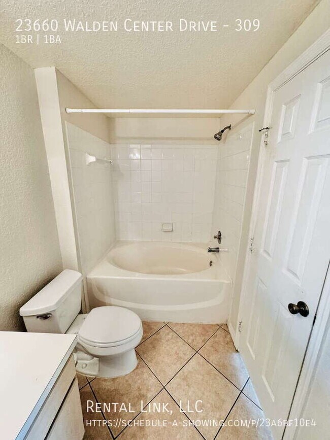 Building Photo - 23660 Walden Center Dr