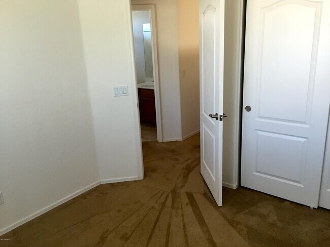Building Photo - 44177 Palmen Dr