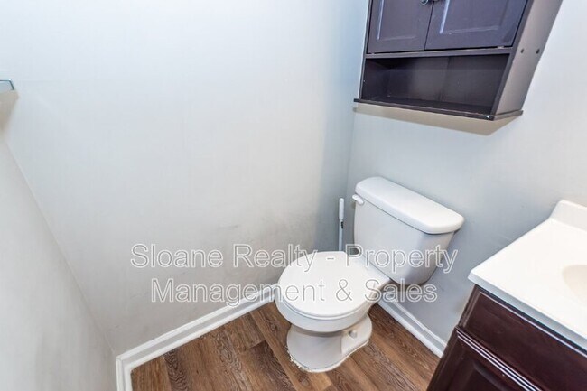 Building Photo - 296 Fleming Rd