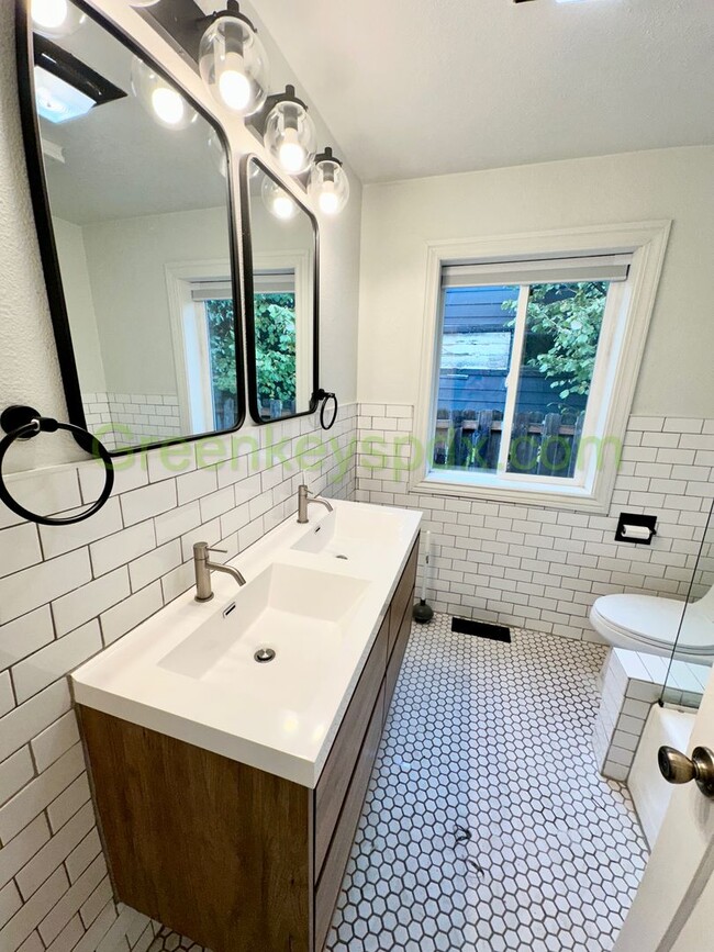 Building Photo - 4-Bedroom 2-Bathroom Mid-Century Ranch wit...