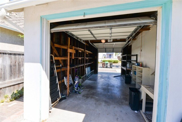 Building Photo - 1605 Calle Las Bolas