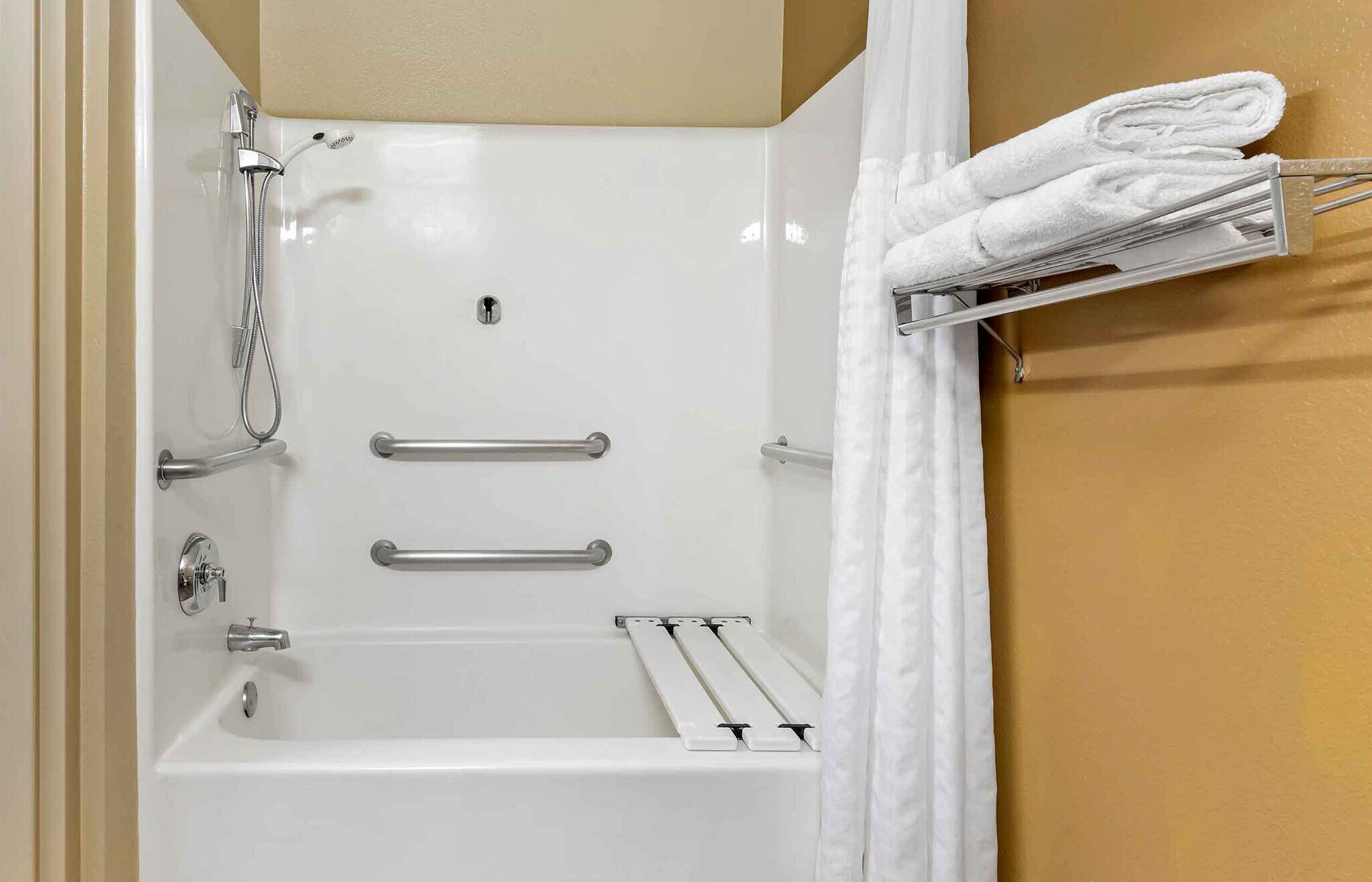 Building Photo - Furnished Studio-Fort Lauderdale - Davie
