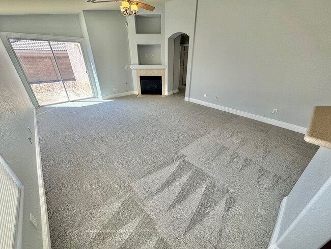 Building Photo - Stunning 4 bedroom home offering comfort and space in North Las Vegas