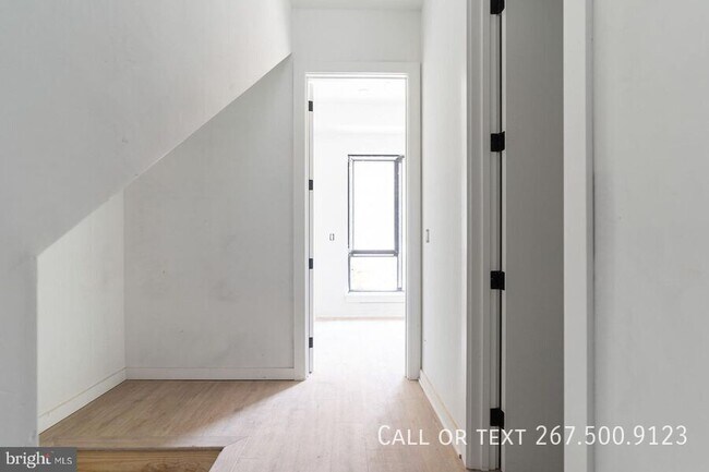 Building Photo - 1306 N Front St