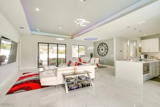 Building Photo - 117 SE 4th St