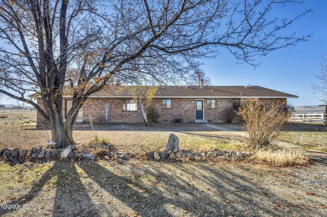 Building Photo - 430 Calle De La Plata