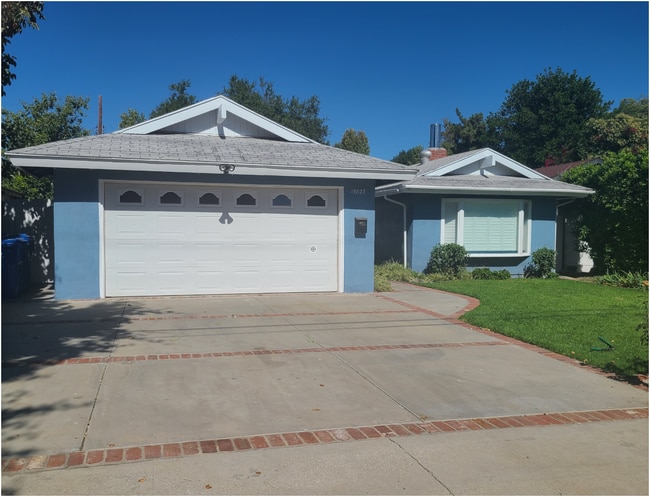 Building Photo - 19827 Arminta St