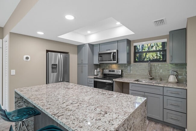 Building Photo - 11863 Wimbledon Cir