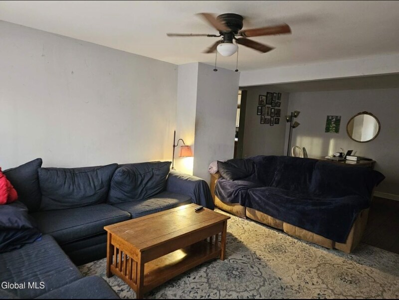 Building Photo - 3 9th St