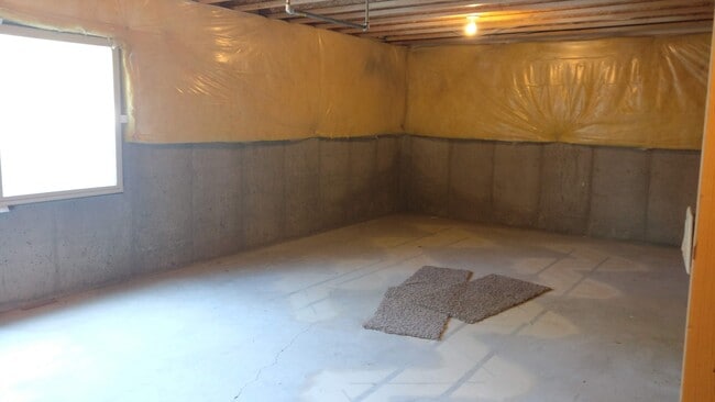 Building Photo - 7041 S 1520 W