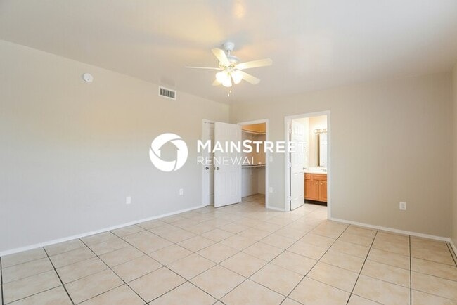 Building Photo - 3 Bedroom Pet-Friendly Home in Tucson, AZ with Main Street Renewal