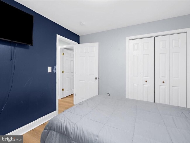 Building Photo - 1215 Holmewood Dr