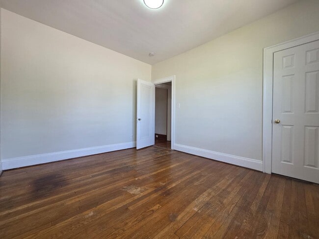 Building Photo - 4878 E 93rd St