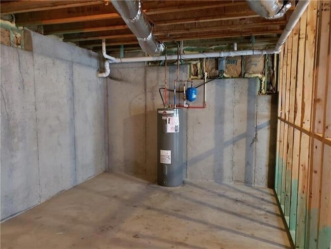 Building Photo - 247 Dogwood Ln SE