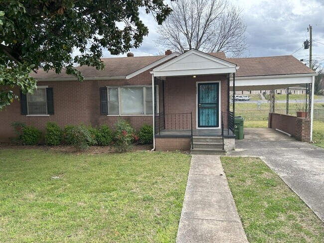 Primary Photo - ***Limited-Time Offer: Up to 2 Months Free! Lease for 13 months and get 1 month free, extend to 2...