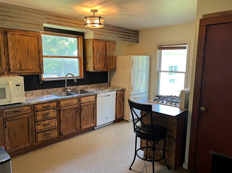 kitchen - 15791 N 2700 East Rd