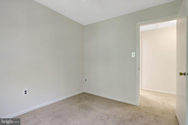 Building Photo - 7416 Spring Tree Dr