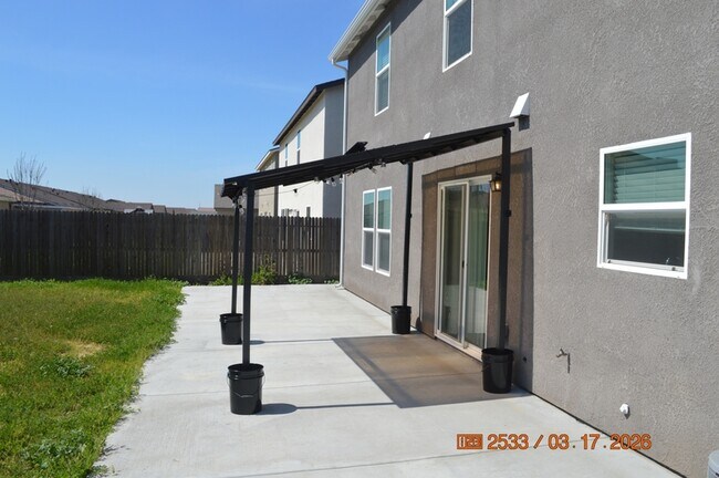 Building Photo - 624 Suzanne Dr