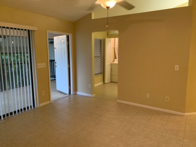 Building Photo - 6531 SE Federal Hwy