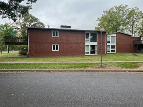 Building Photo - First-Floor One Bedroom, One Bathroom Apartment on S. Corl Street