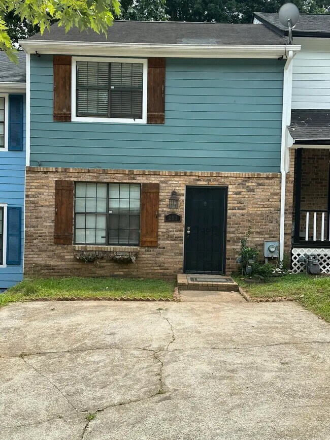 Primary Photo - 283 Flagstone Way