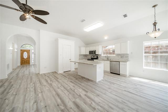 Building Photo - 4824 Holly Berry Dr