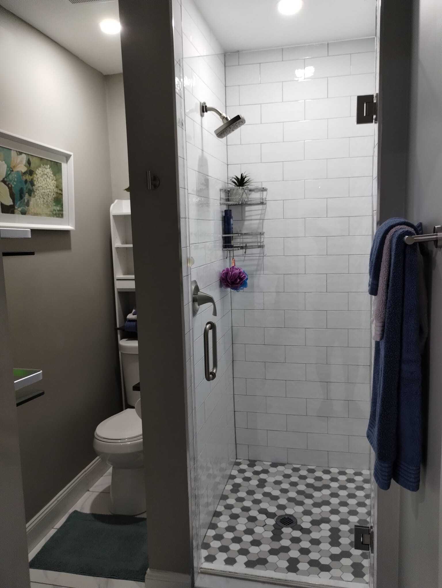 Shower - 4556 17th Ct SW