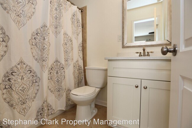Building Photo - 3 br, 2.5 bath House - 2216 Sedgewick Drive