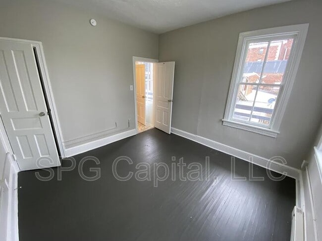 Building Photo - 336 W Philadelphia St