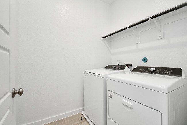 Building Photo - 8515 Rising Stream Dr