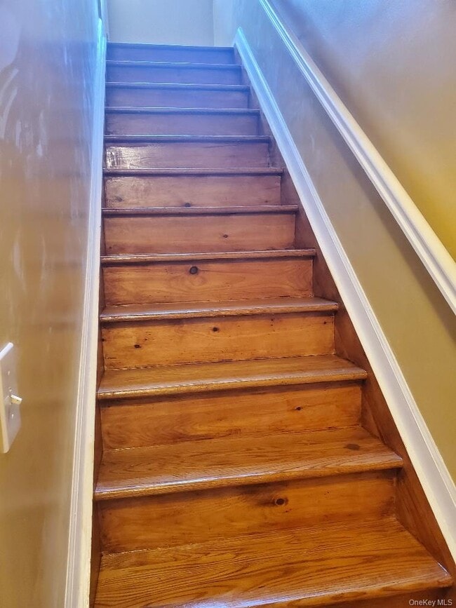 Building Photo - 9-15-15 College Pl