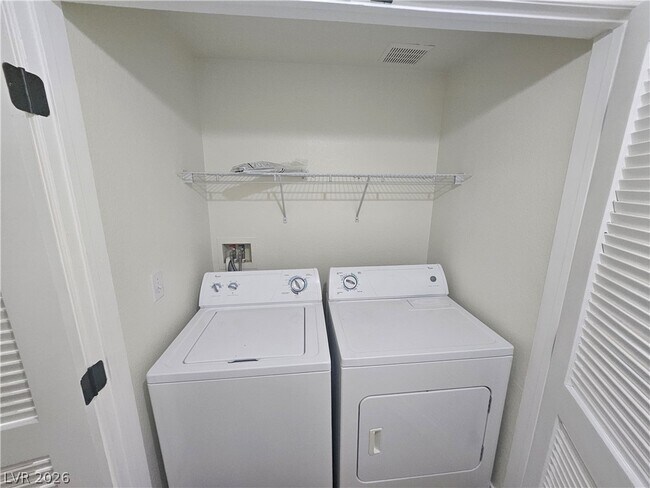 Building Photo - 8250 N Grand Canyon Dr