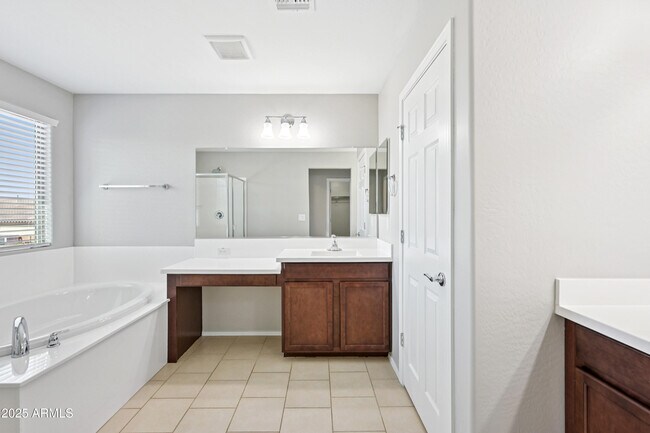 Building Photo - 25965 W Oraibi Dr