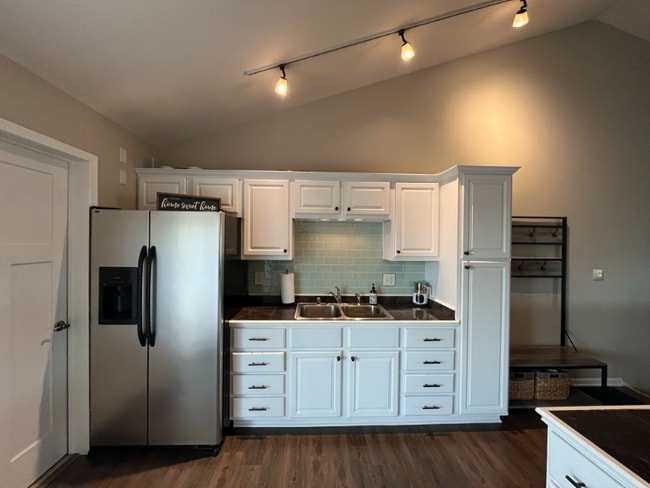 Building Photo - 316 E Stewart St