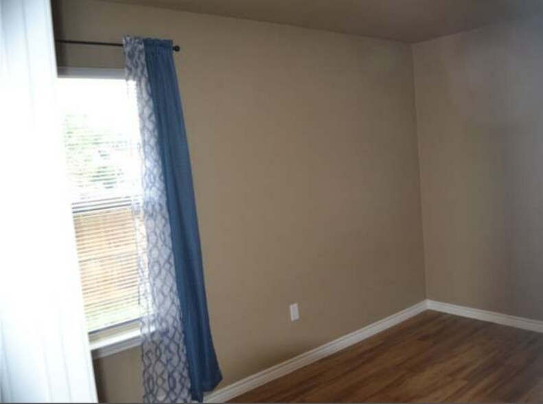 Building Photo - 1204 N 18th St