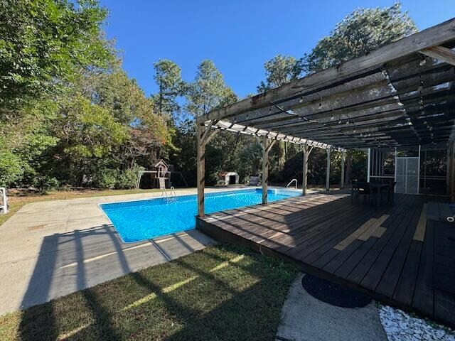 Building Photo - 1831 Huckleberry Dr