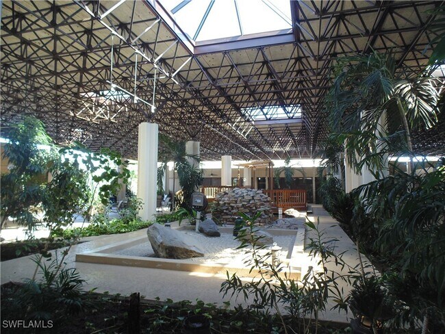 Building Photo - 1700 Pine Valley Dr