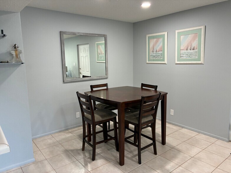 Building Photo - 19505 Quesada Ave