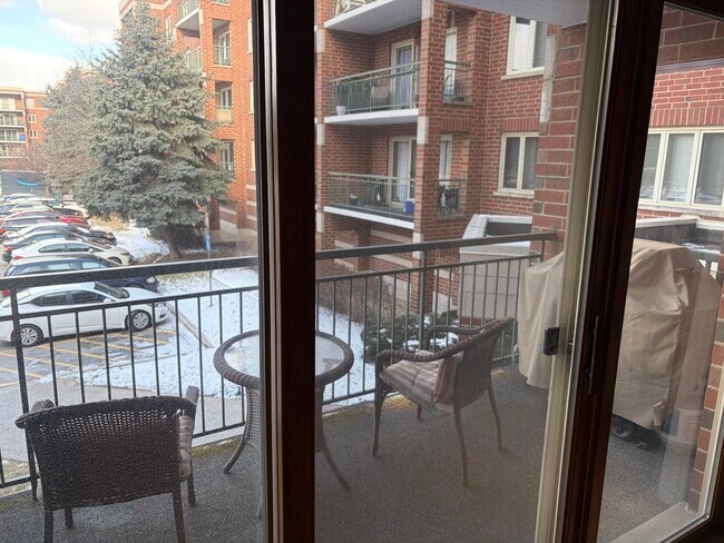 Building Photo - 6401 W Berteau Ave