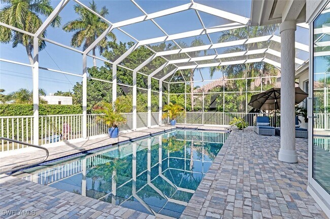 Building Photo - 2540 Half Moon Walk