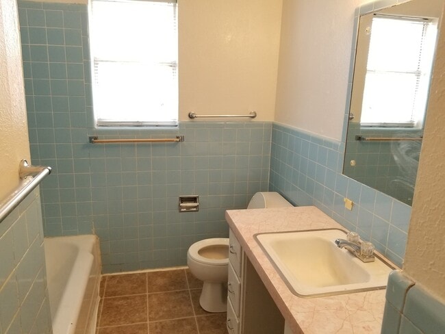 Building Photo - HOME IN NORTHWEST CLOVIS