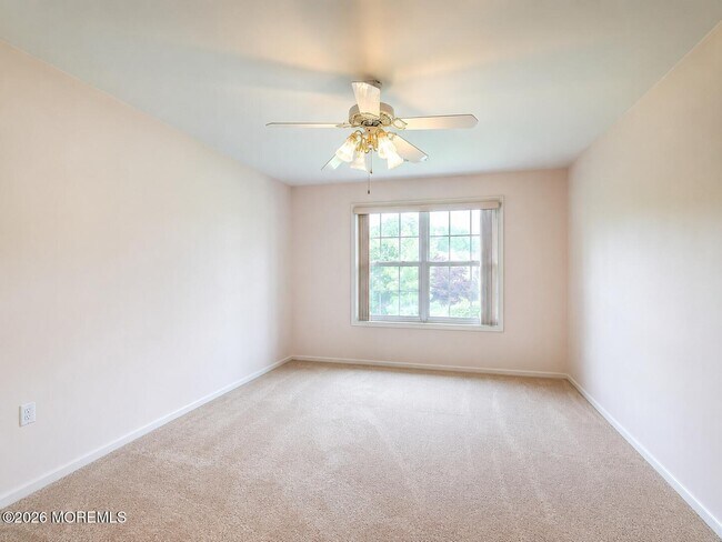 Building Photo - 761 Banyan Ct