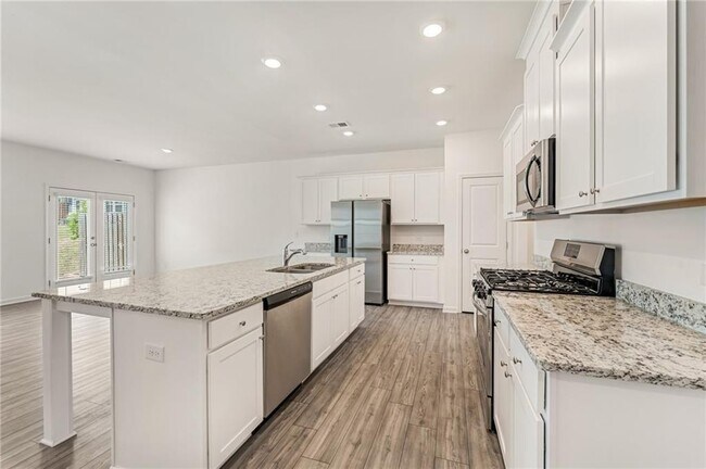Building Photo - 649 Isom Walk